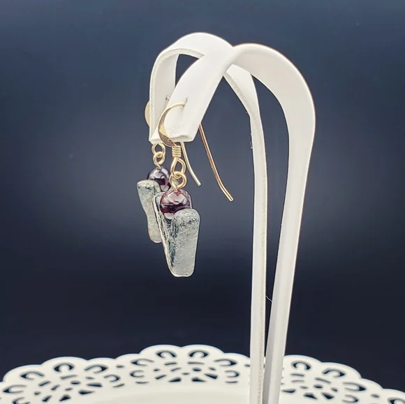 Nwot Marbled Stone and Beaded Dangle Drop Earrings 0037 - Picture 2 of 4